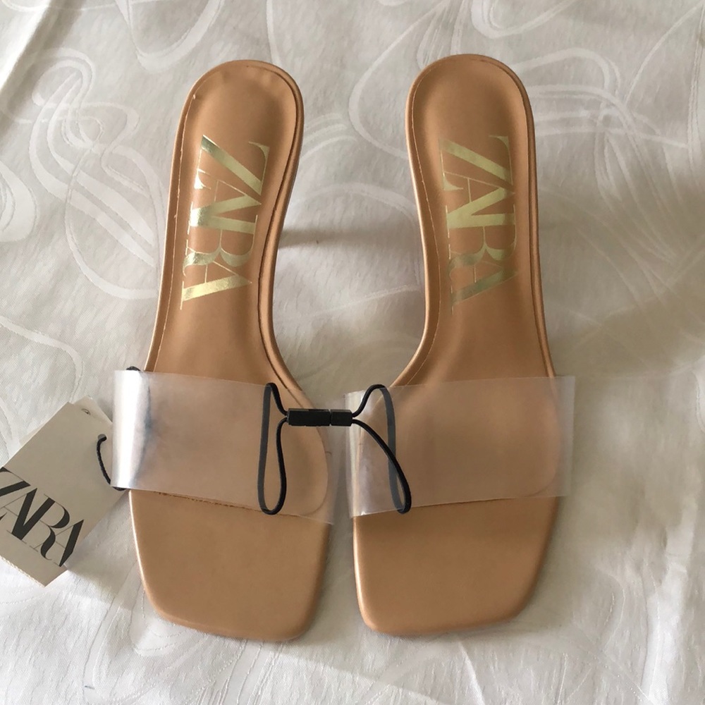 NWT Zara medium heel sandal
